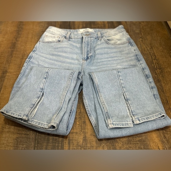 Hollister Denim - Hollister Vintage Curvy High Rise Jeans